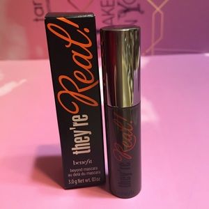 💋4/$26! Benefit’s They’re Real mascara